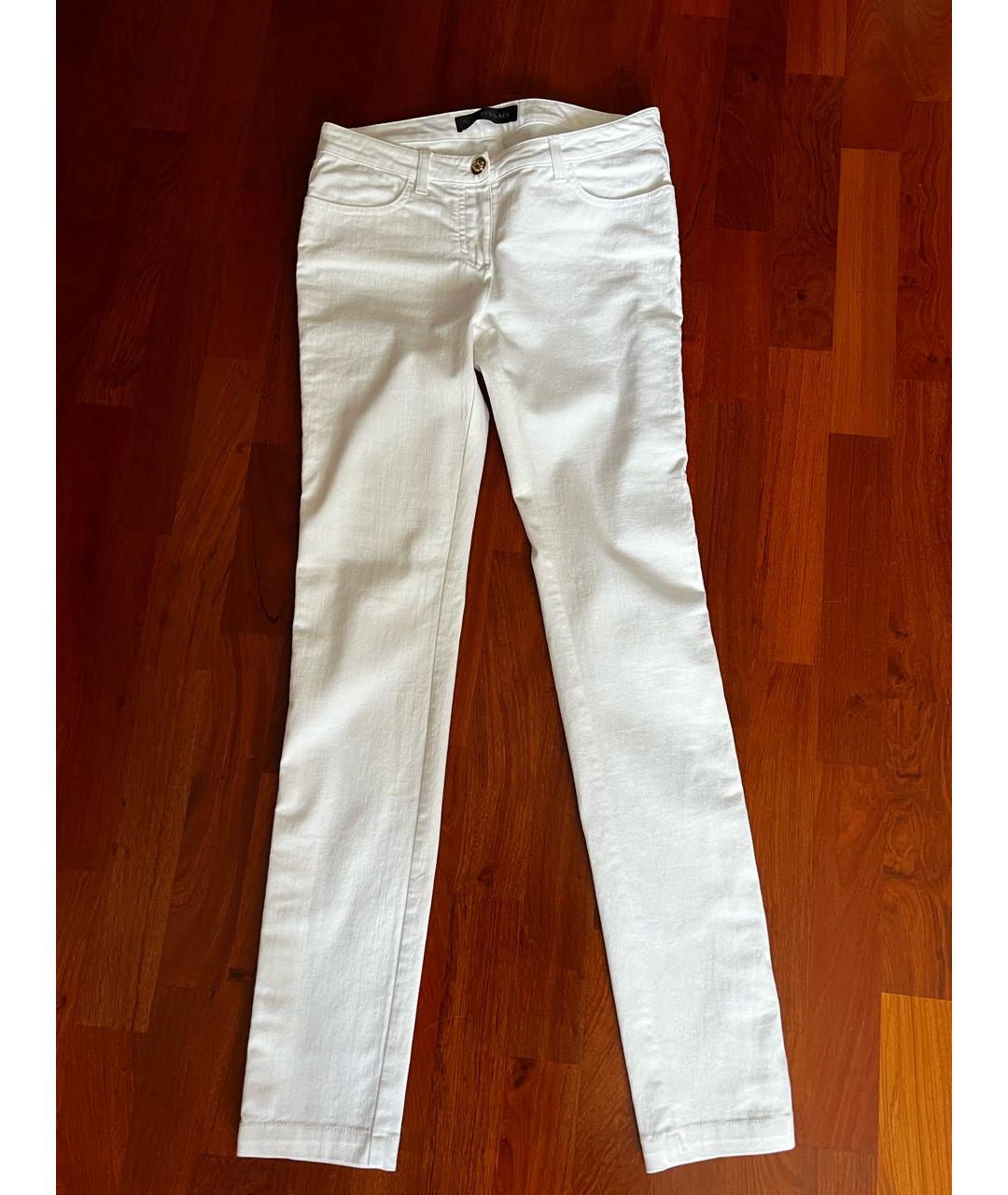 VERSACE Белые хлопко-эластановые джинсы слим, фото 5
