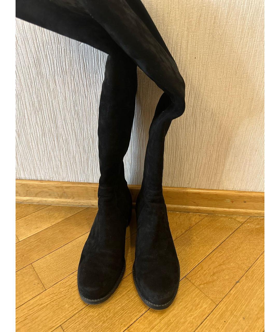 STUART WEITZMAN Черные замшевые ботфорты, фото 2