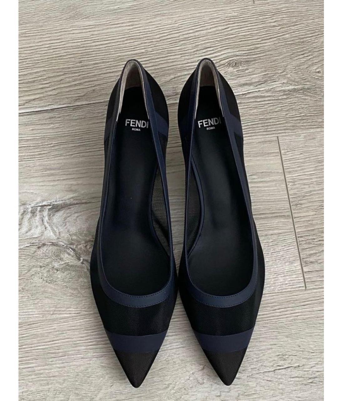 FENDI Темно-синие лодочки на низком каблуке, фото 2