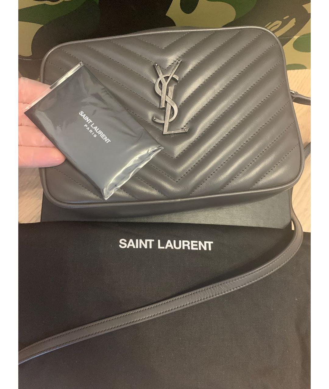 SAINT LAURENT Серая сумка через плечо из экзотической кожи, фото 5