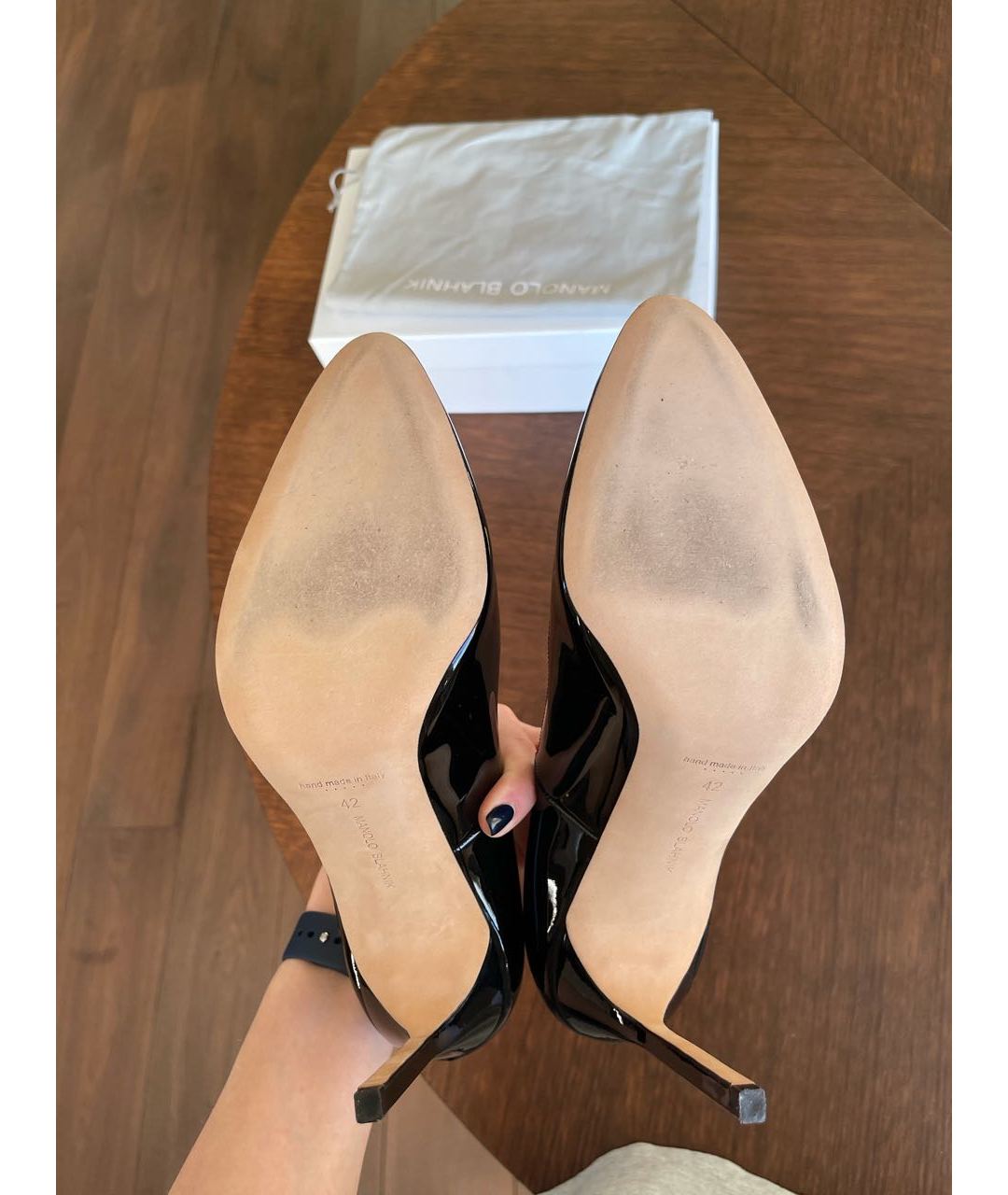 MANOLO BLAHNIK Черные туфли из лакированной кожи, фото 6