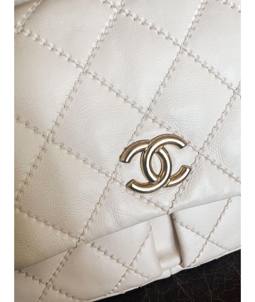 CHANEL PRE-OWNED Бежевая кожаная сумка через плечо, фото 5