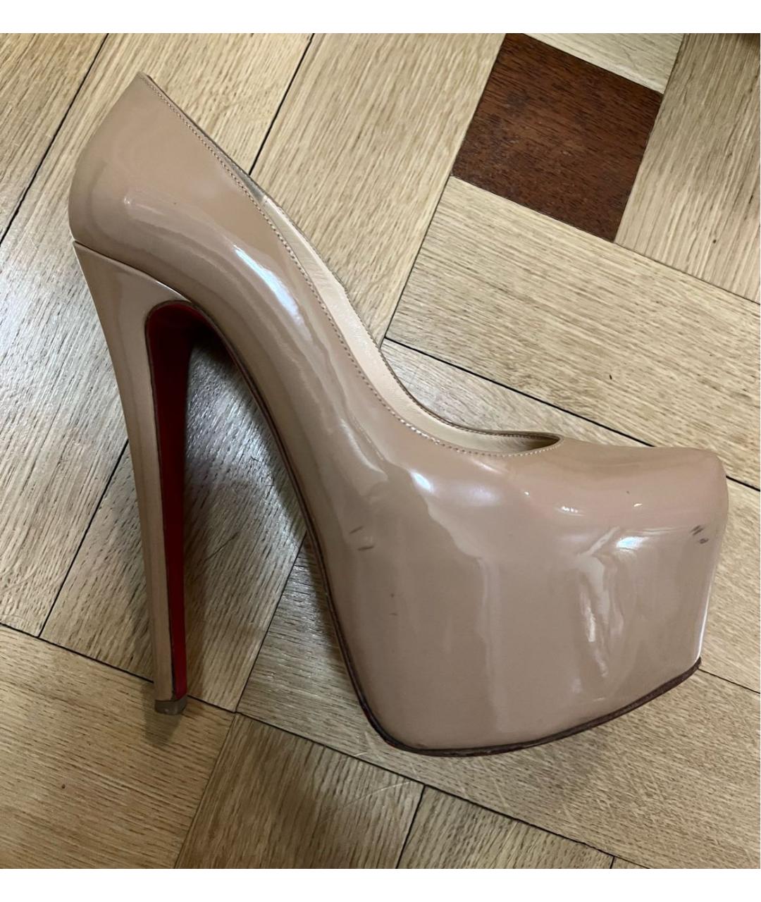 CHRISTIAN LOUBOUTIN Бежевые кожаные туфли, фото 5