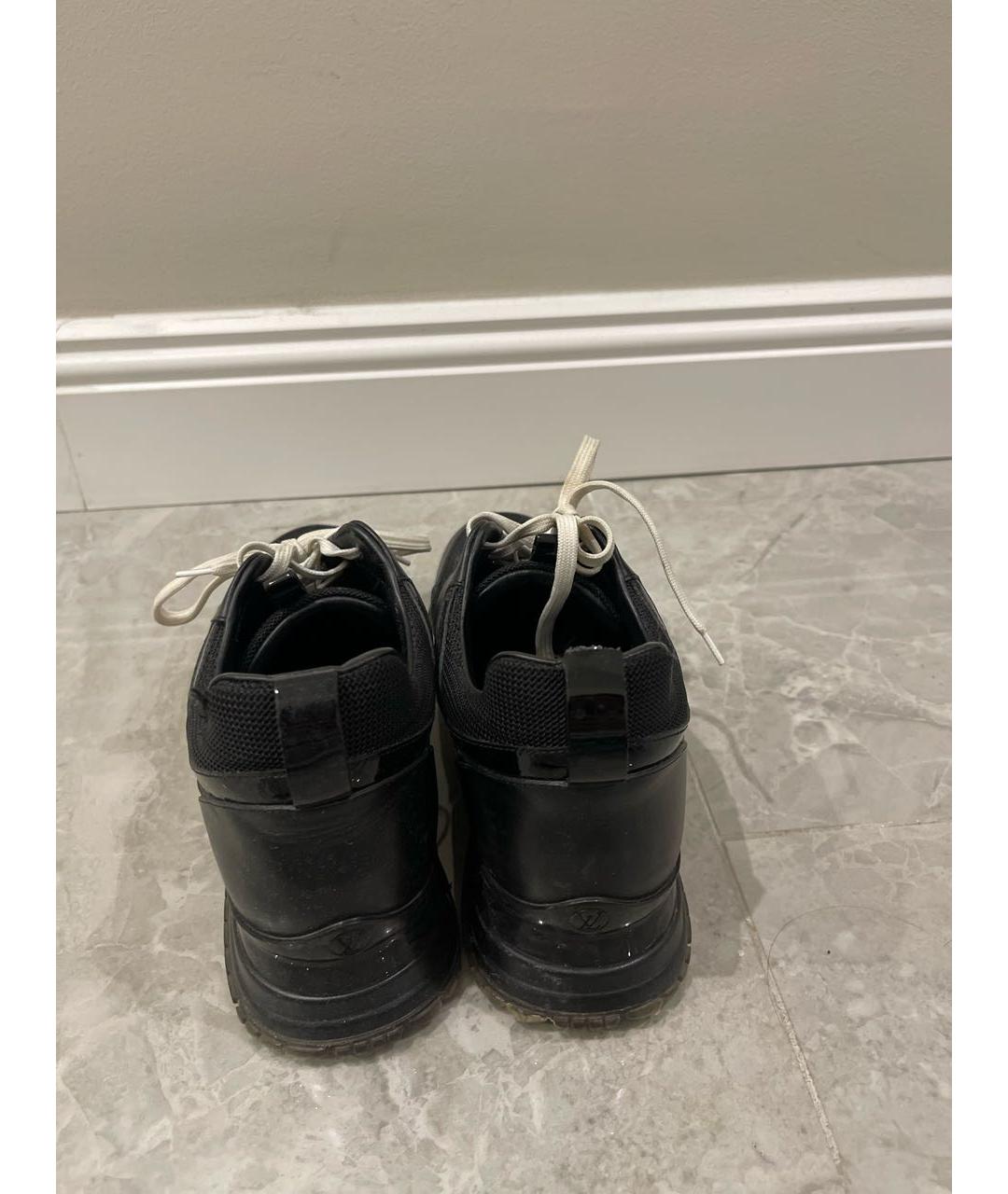 LOUIS VUITTON PRE-OWNED Черные кроссовки из искусственной кожи, фото 4