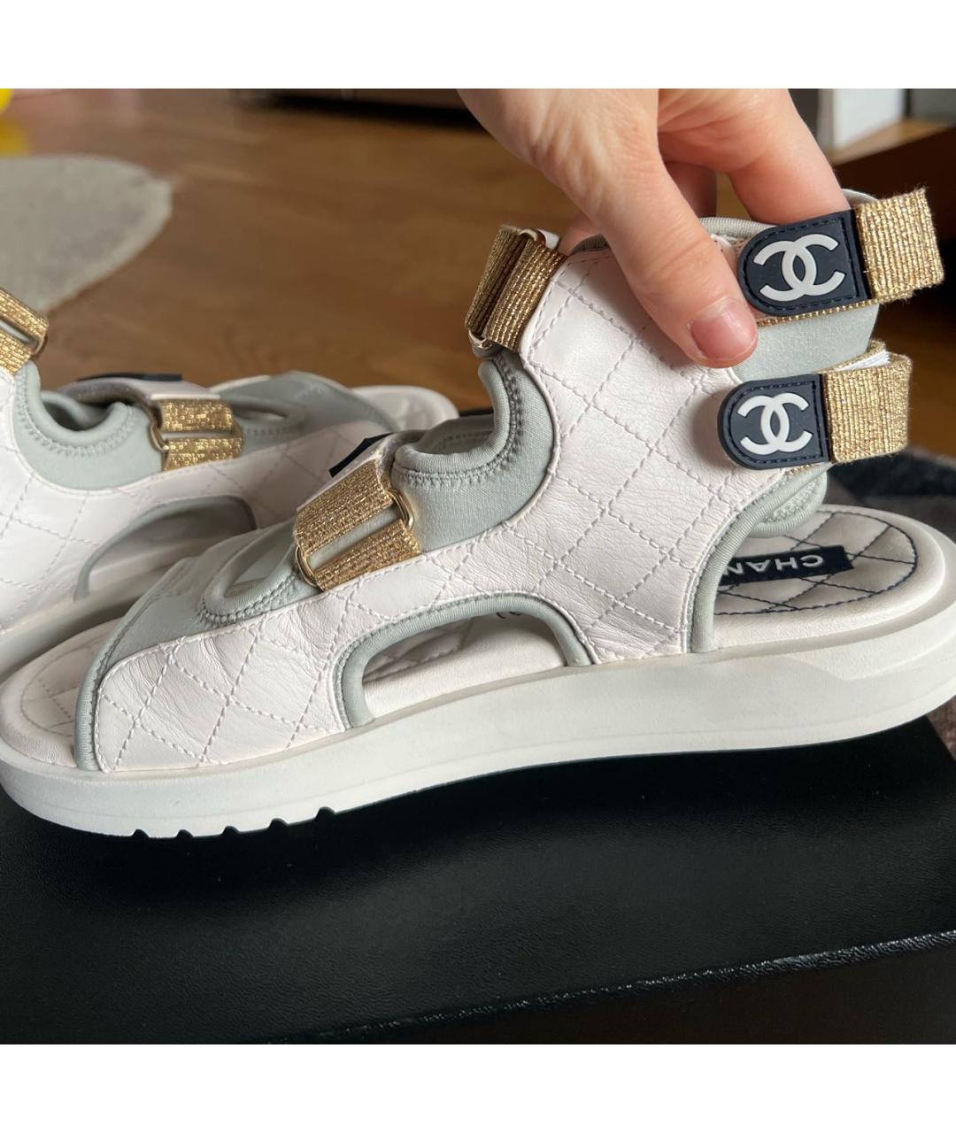 CHANEL Белые кожаные сандалии, фото 5