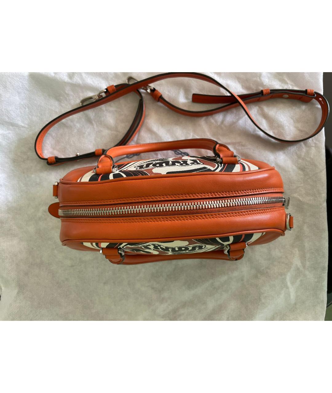 PRADA Оранжевая кожаная сумка с короткими ручками, фото 5