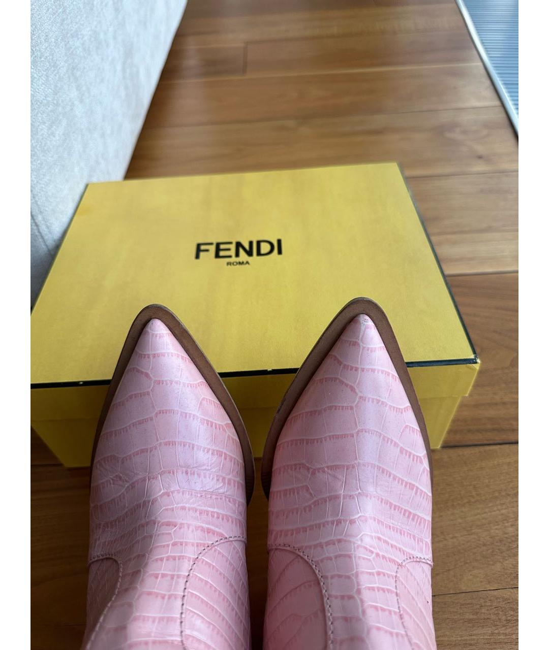 FENDI Розовые кожаные сапоги, фото 3