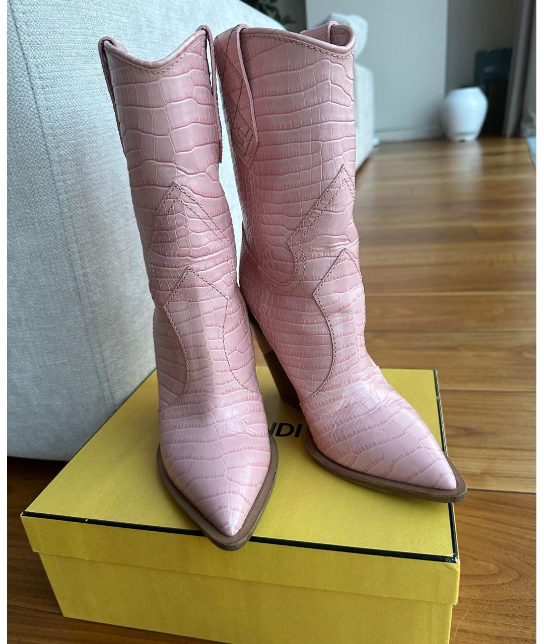 FENDI Розовые кожаные сапоги, фото 2