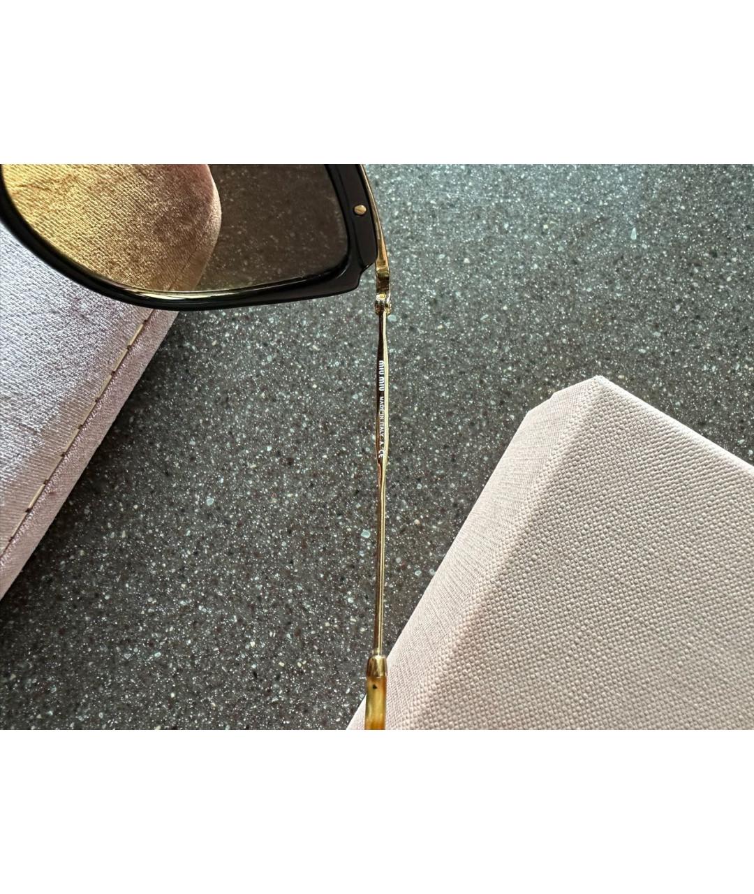 MIU MIU Черные пластиковые солнцезащитные очки, фото 3