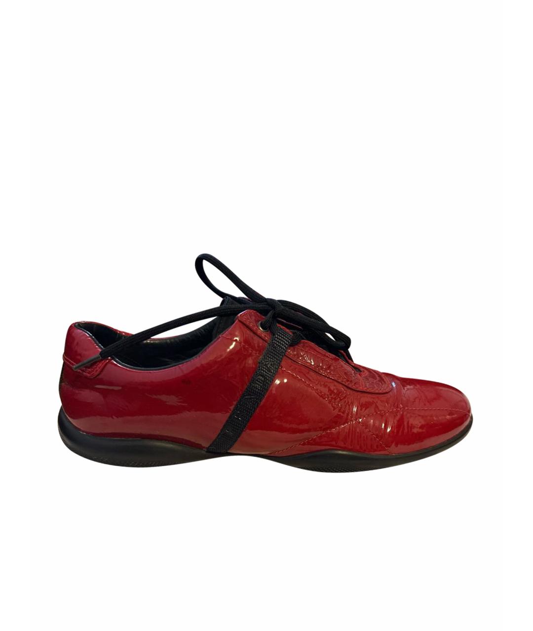PRADA Красные кроссовки из лакированной кожи, фото 1