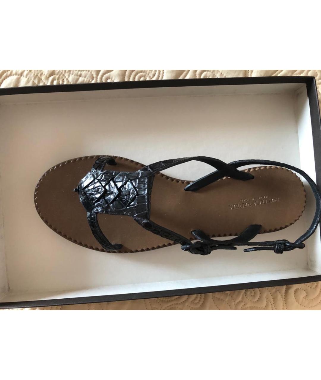 BOTTEGA VENETA Черные сандалии из экзотической кожи, фото 2