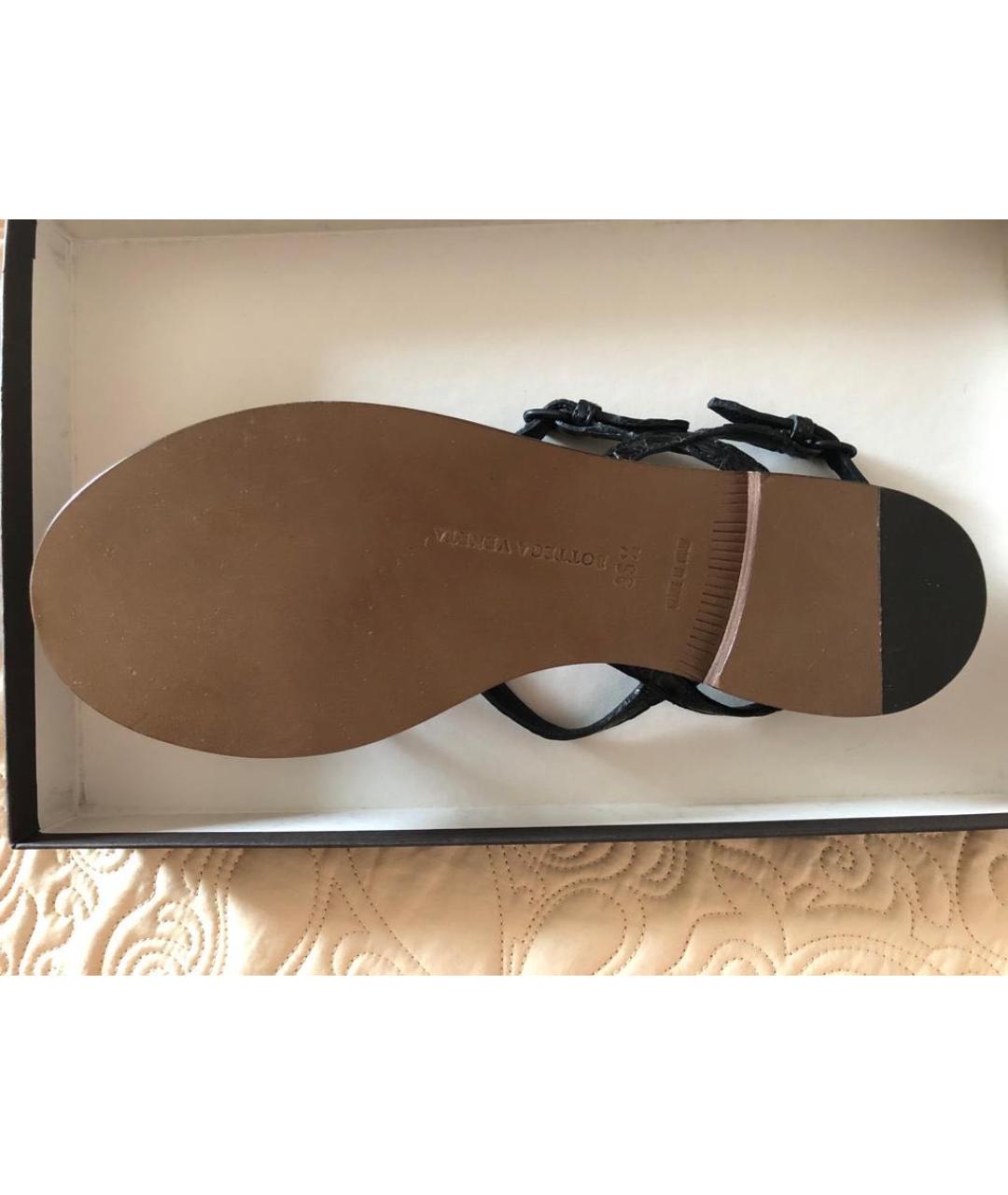 BOTTEGA VENETA Черные сандалии из экзотической кожи, фото 5