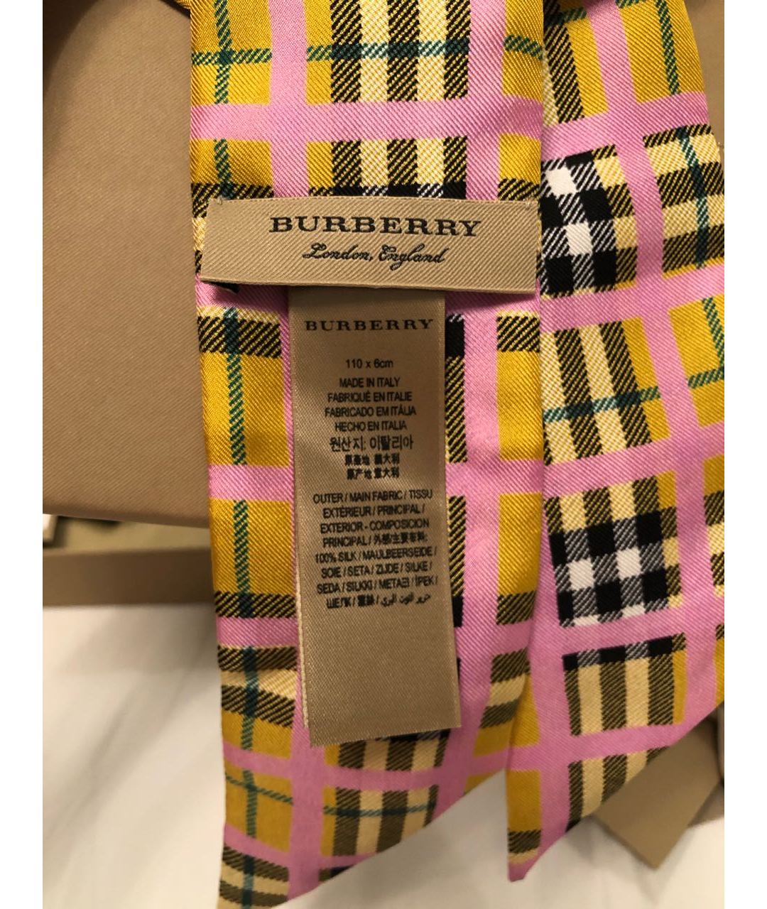 BURBERRY Желтый шелковый шарф, фото 3
