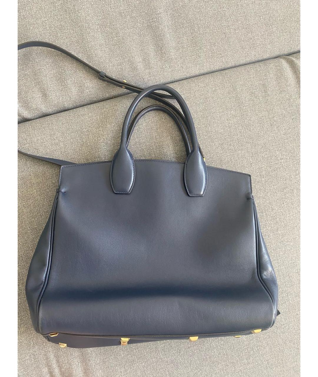 FERRAGAMO Темно-синяя кожаная сумка с короткими ручками, фото 2