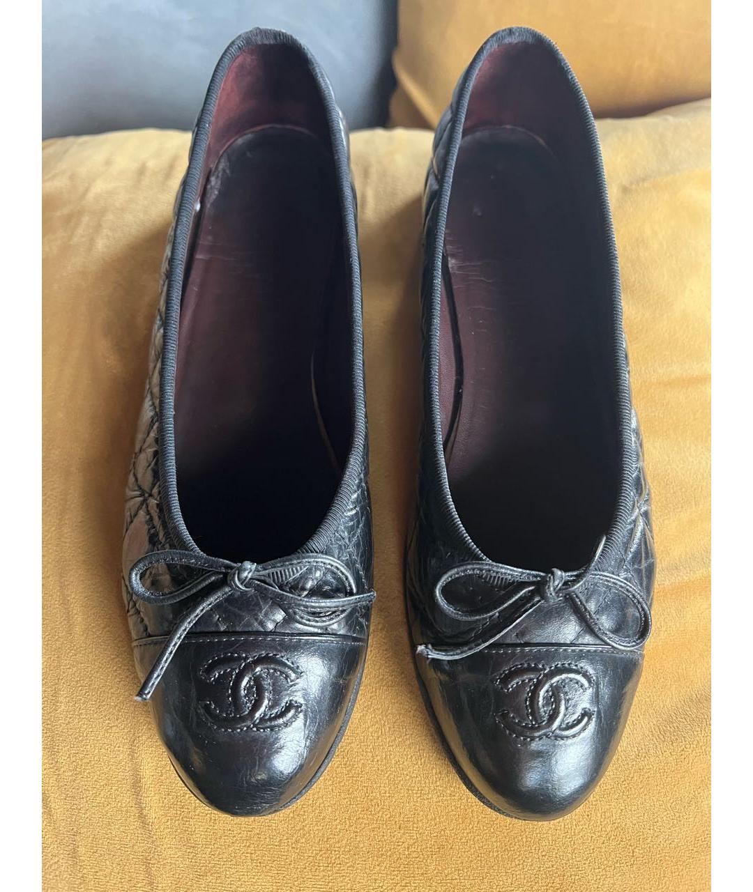 CHANEL Черные кожаные балетки, фото 2