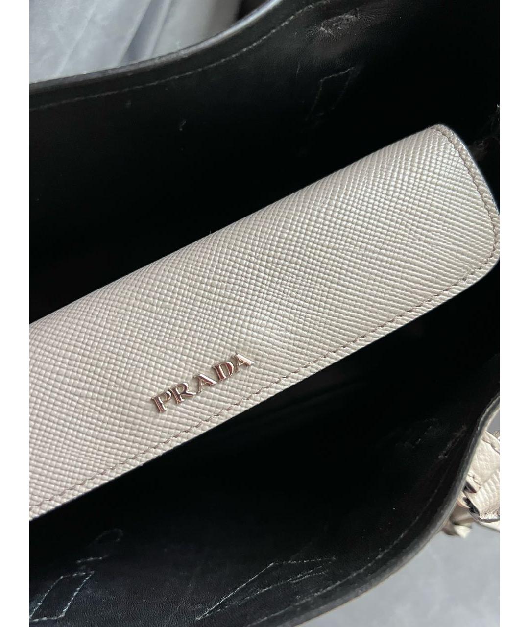 PRADA Серая кожаная сумка с короткими ручками, фото 4