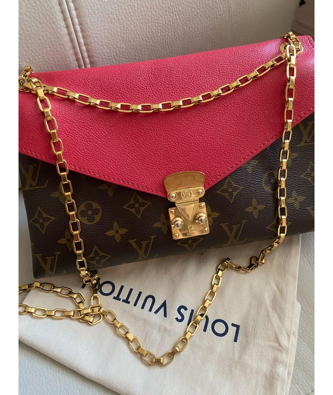 LOUIS VUITTON Красная кожаная сумка через плечо, фото 2