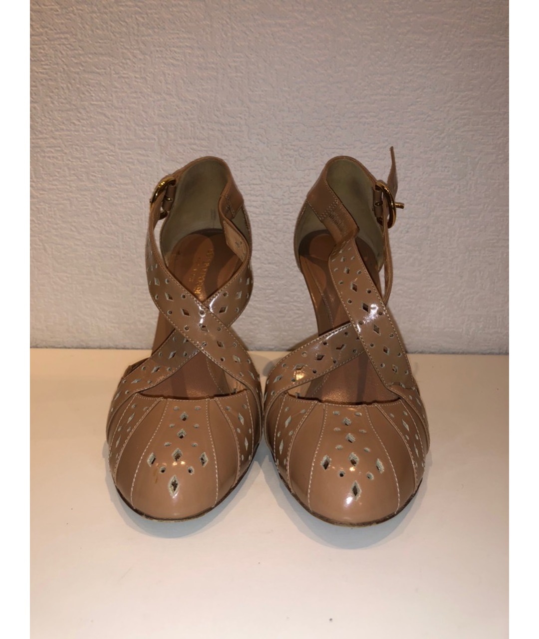 SERGIO ROSSI Бежевые туфли из лакированной кожи, фото 2