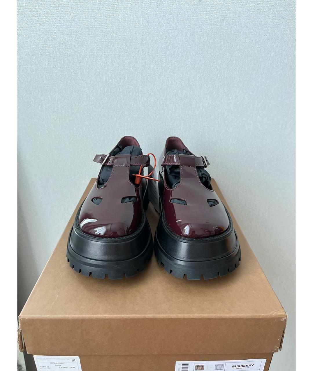 BURBERRY Бордовые туфли из лакированной кожи, фото 2