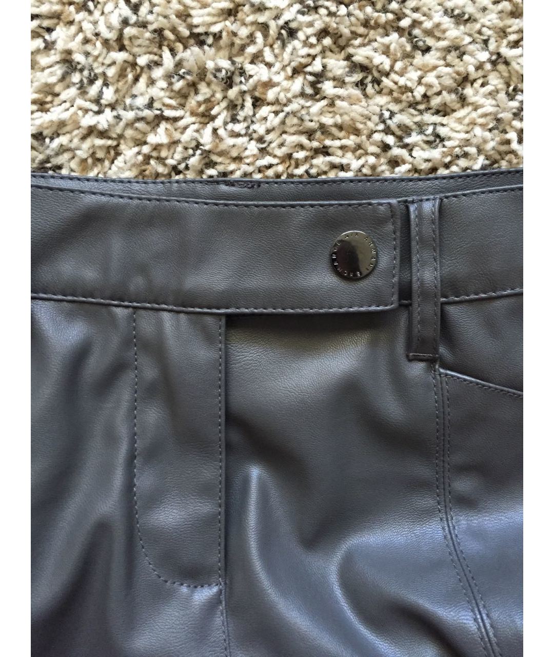 ARMANI EXCHANGE Серые полиуретановые прямые брюки, фото 3