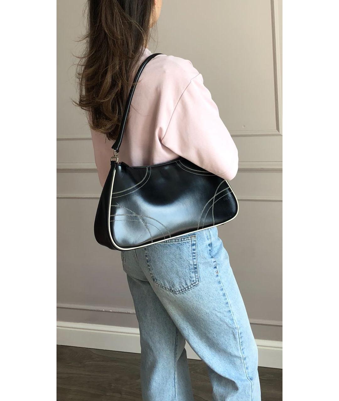 PRADA VINTAGE Черная кожаная сумка с короткими ручками, фото 5