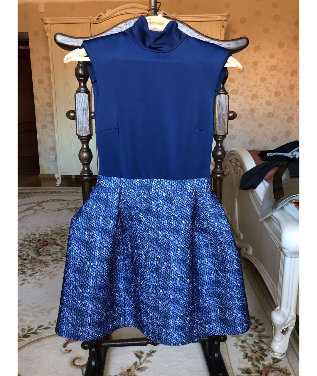 ELISABETTA FRANCHI Синее полиэстеровое повседневное платье, фото 2