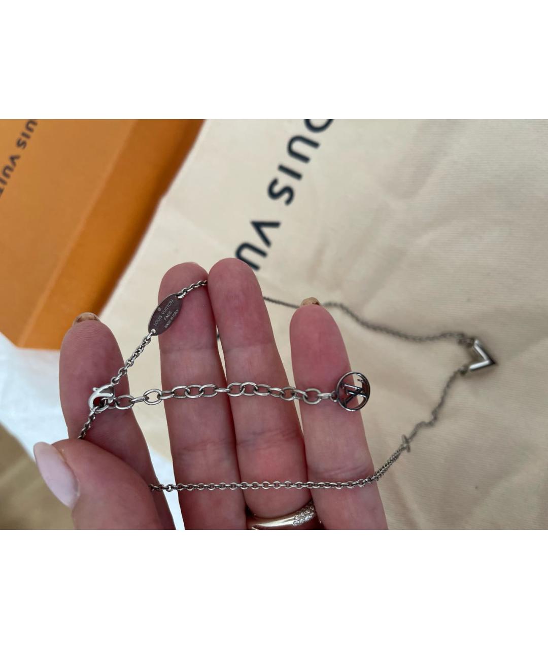 LOUIS VUITTON Серебрянный металлический кулон, фото 4