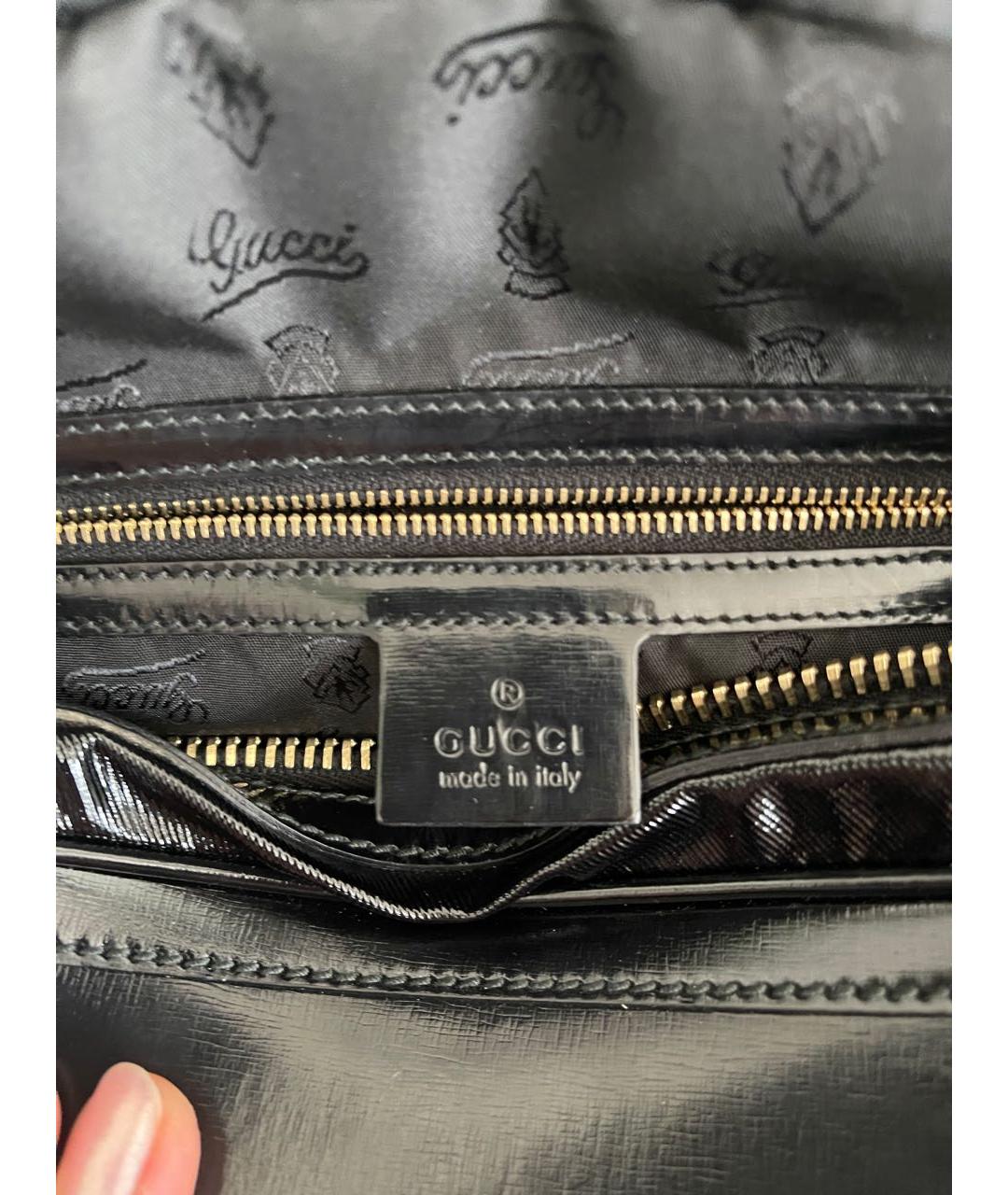 GUCCI Черная сумка с короткими ручками из лакированной кожи, фото 5