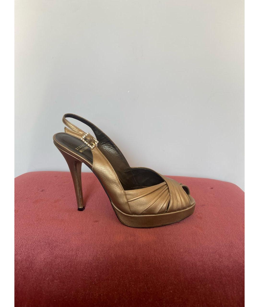 STUART WEITZMAN Золотые кожаные босоножки, фото 9