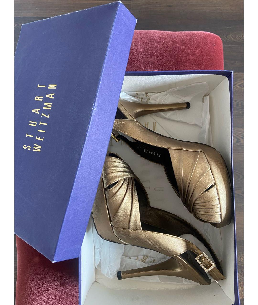 STUART WEITZMAN Золотые кожаные босоножки, фото 7