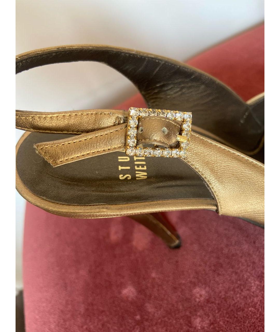 STUART WEITZMAN Золотые кожаные босоножки, фото 5