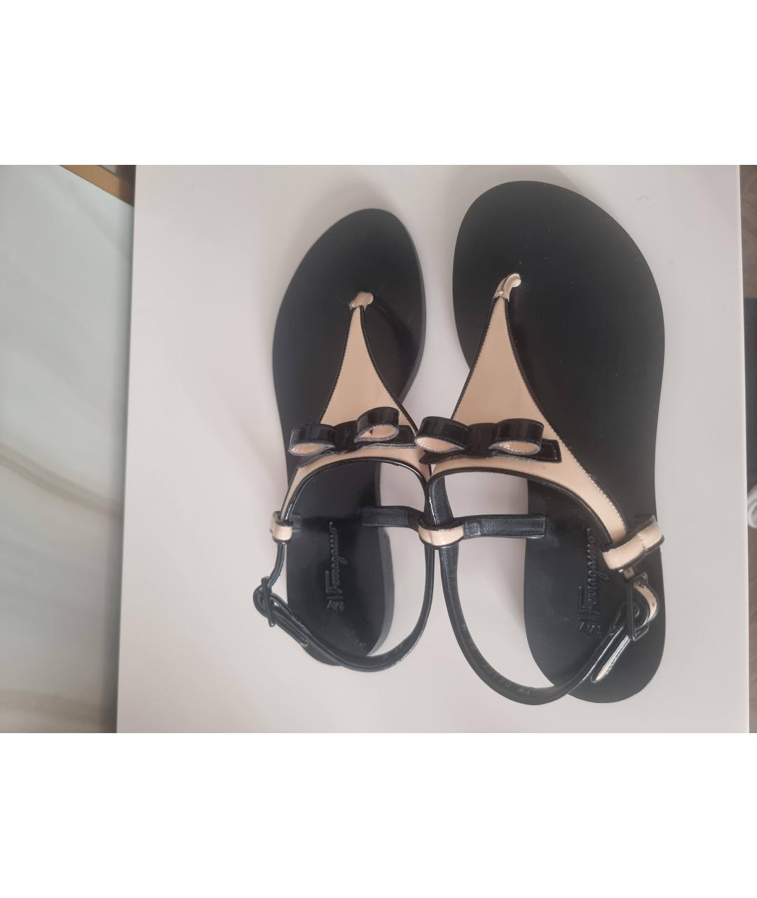 SALVATORE FERRAGAMO Бежевые кожаные сандалии, фото 3