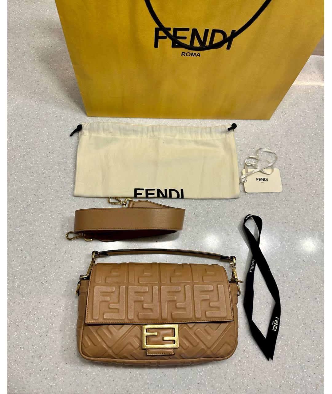 FENDI Бежевая кожаная сумка с короткими ручками, фото 2