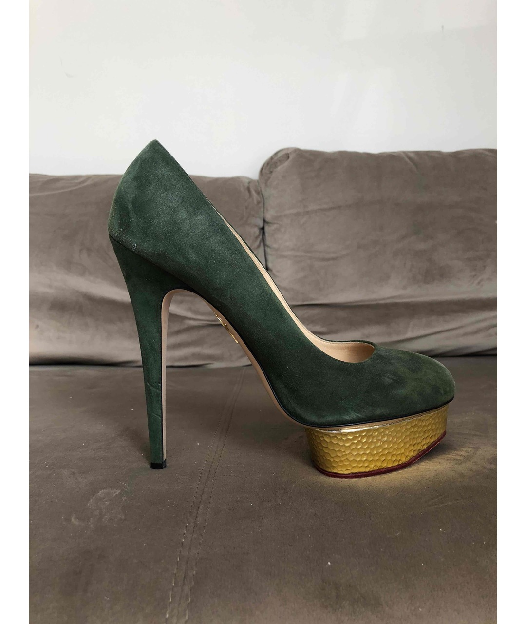 CHARLOTTE OLYMPIA Зеленые замшевые туфли, фото 4