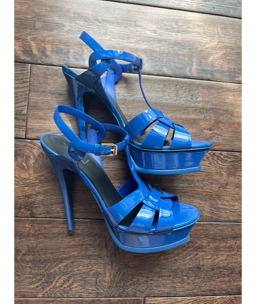 SAINT LAURENT Синие босоножки из лакированной кожи, фото 6