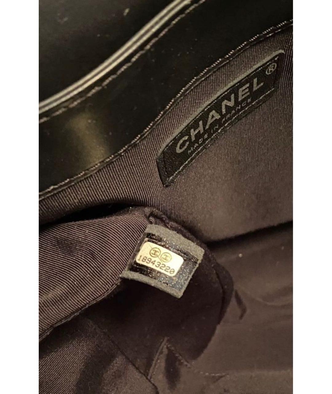 CHANEL PRE-OWNED Черная сумка через плечо из лакированной кожи, фото 7