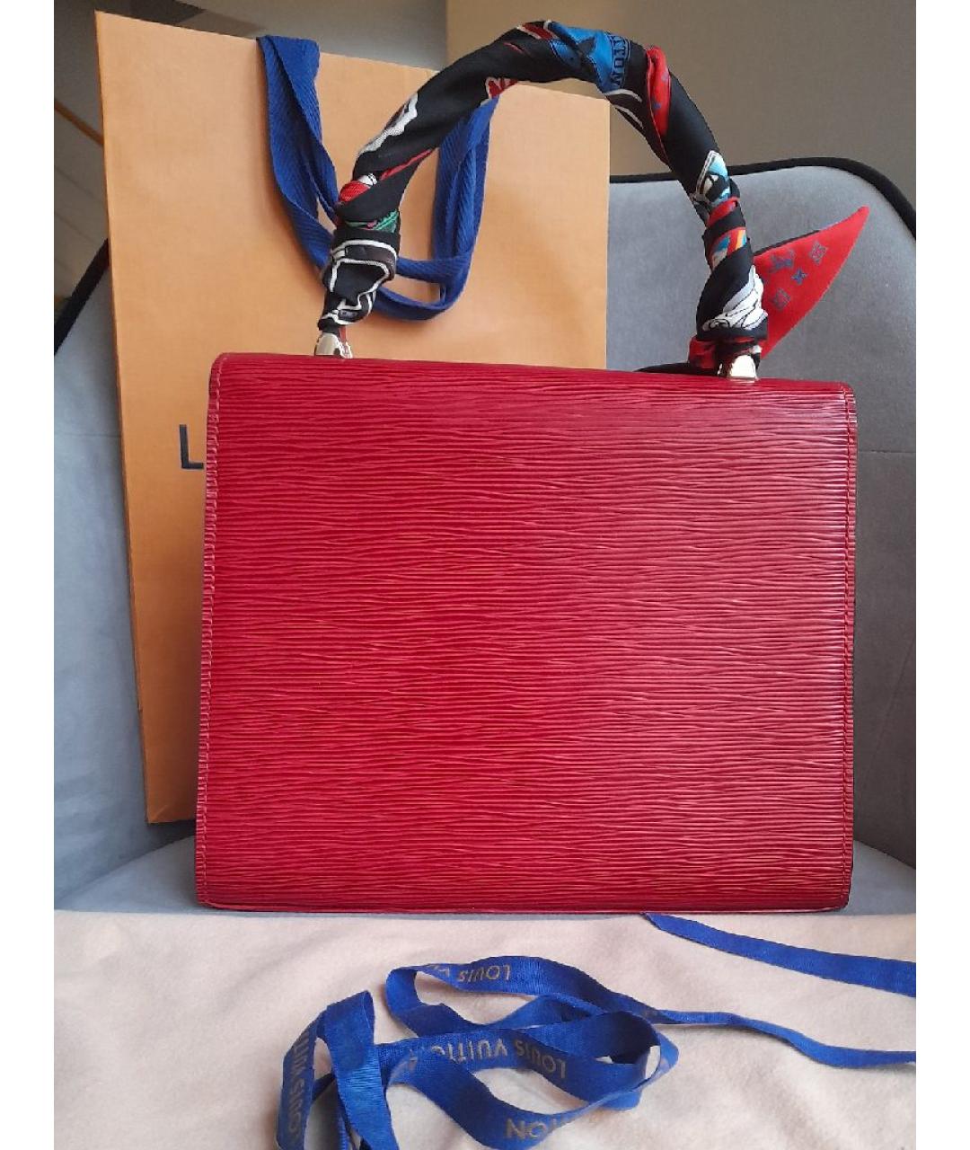 LOUIS VUITTON Красная кожаная сумка с короткими ручками, фото 4