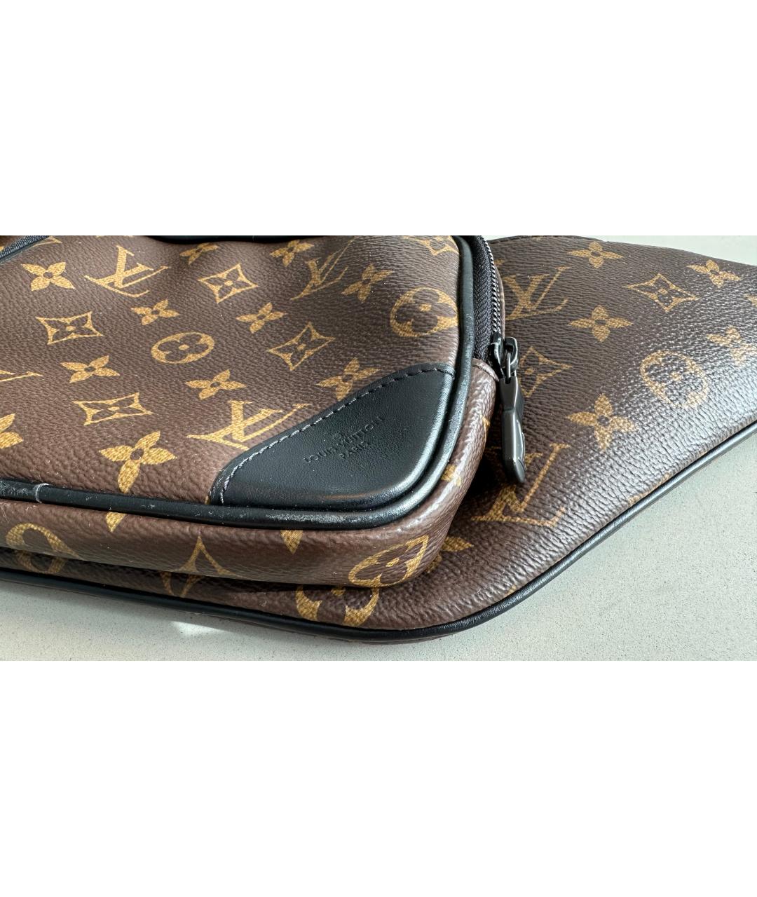 LOUIS VUITTON Коричневая поясная сумка, фото 3