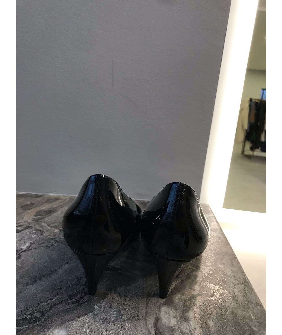 SAINT LAURENT Черные туфли из лакированной кожи, фото 4