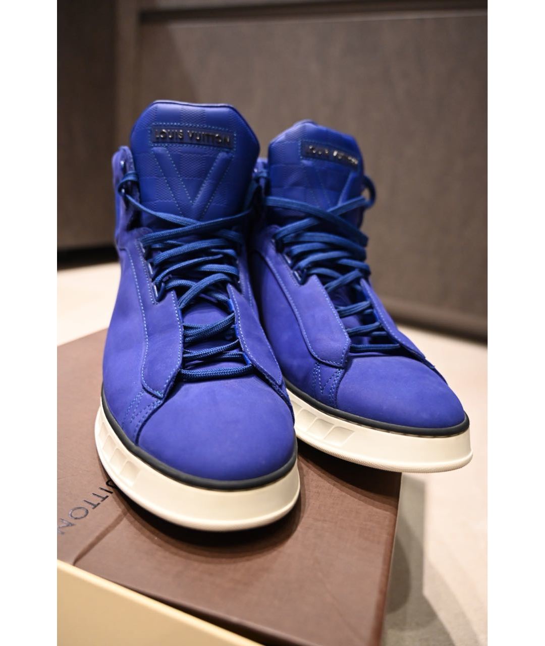 LOUIS VUITTON PRE-OWNED Синие кожаные высокие кроссовки / кеды, фото 2