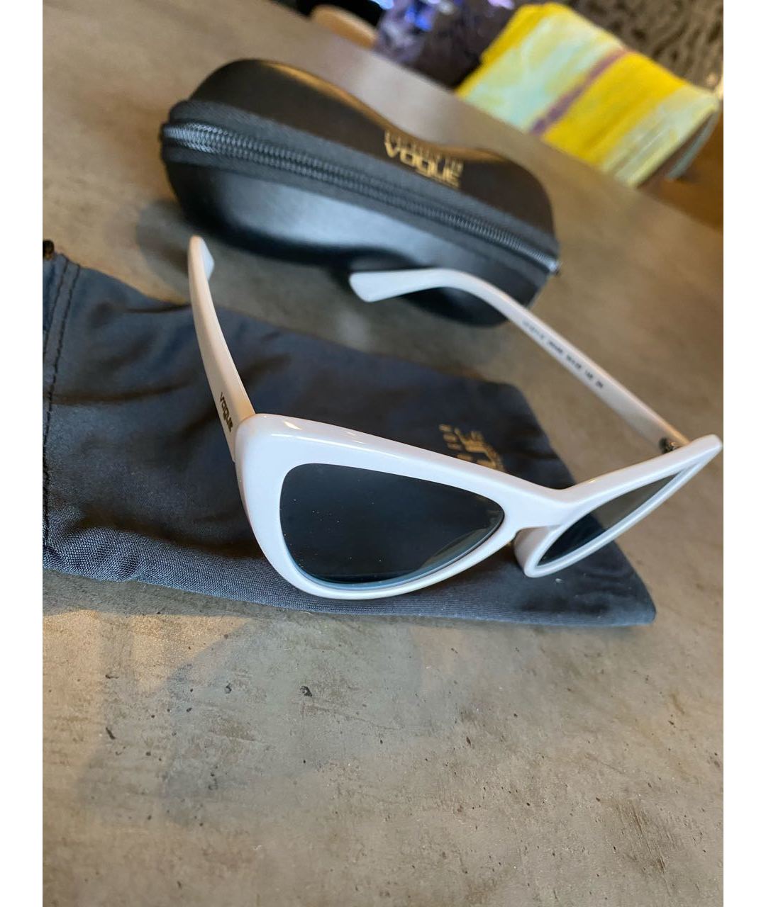 VOGUE EYEWEAR Белые пластиковые солнцезащитные очки, фото 2