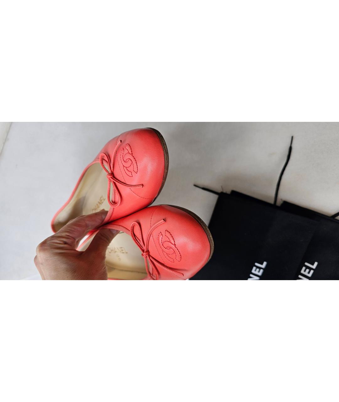 CHANEL Коралловые кожаные балетки, фото 6