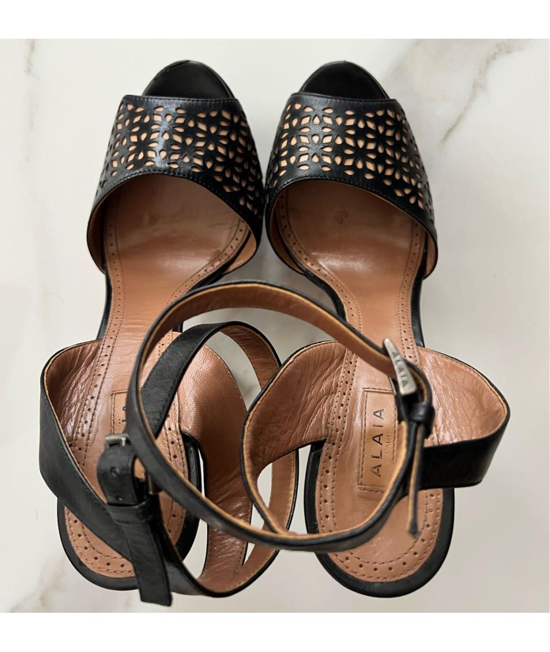 ALAIA Черные кожаные босоножки, фото 3