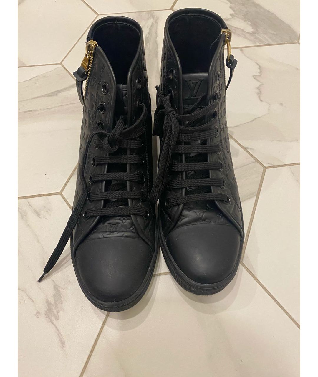 LOUIS VUITTON PRE-OWNED Черные кожаные кроссовки, фото 2