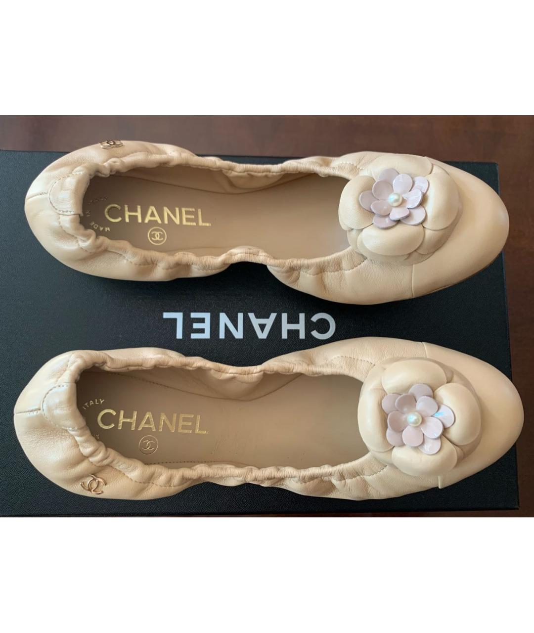 CHANEL PRE-OWNED Бежевые кожаные балетки, фото 3