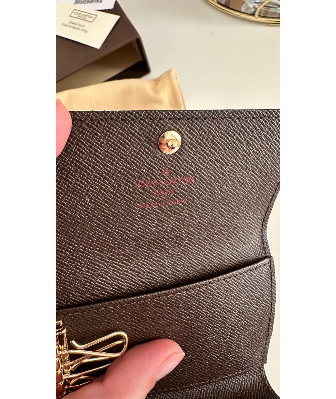 LOUIS VUITTON Коричневая ключница, фото 5