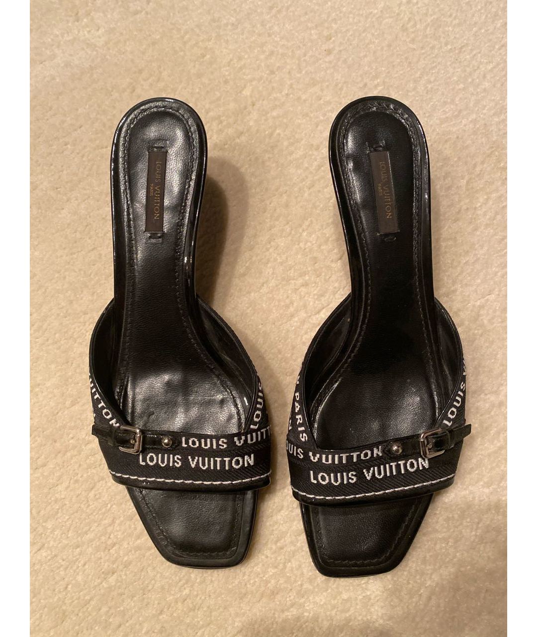 LOUIS VUITTON PRE-OWNED Черные текстильные сандалии, фото 2
