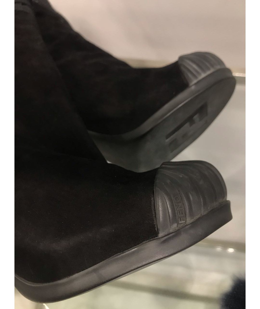 FENDI Черные замшевые ботинки, фото 3