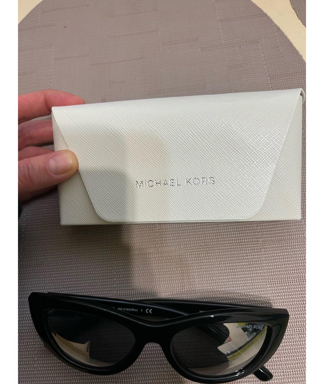 MICHAEL KORS Черные пластиковые солнцезащитные очки, фото 4