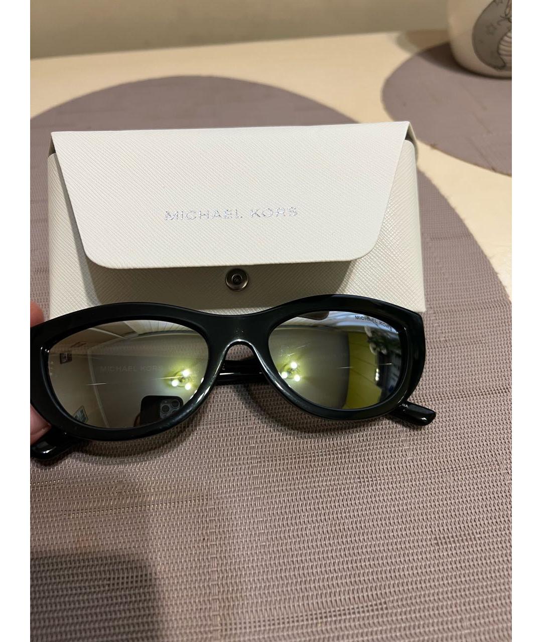 MICHAEL KORS Черные пластиковые солнцезащитные очки, фото 6